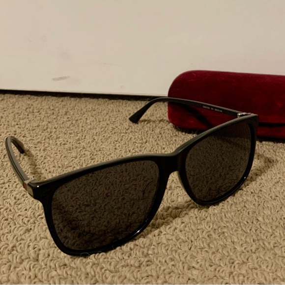 Gucci sunglasses - Picture 1 of 6